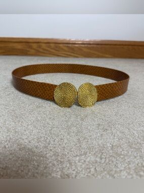 Douglas Paquette belt gold clasps brown textured material